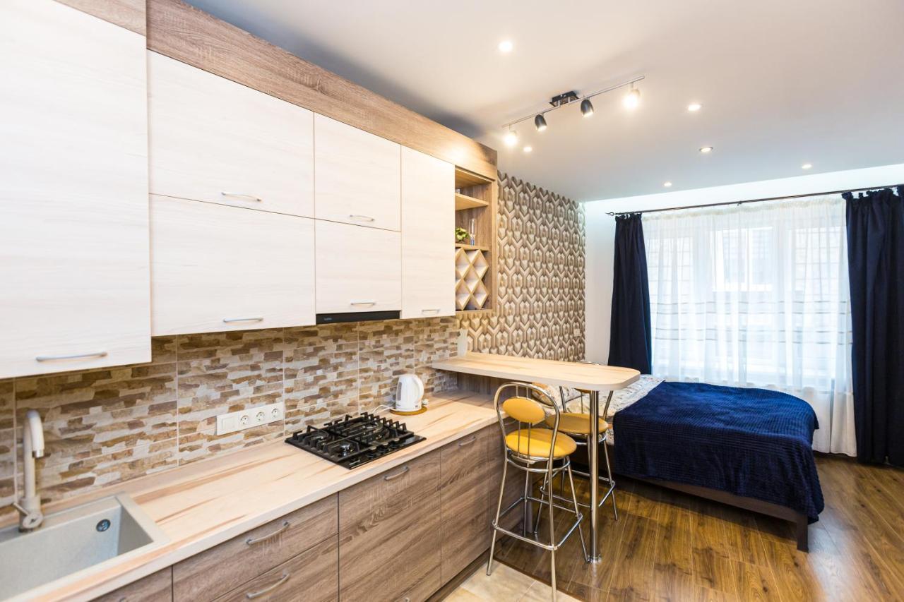 2 Kn. Romana Apartment Lviv Exterior photo