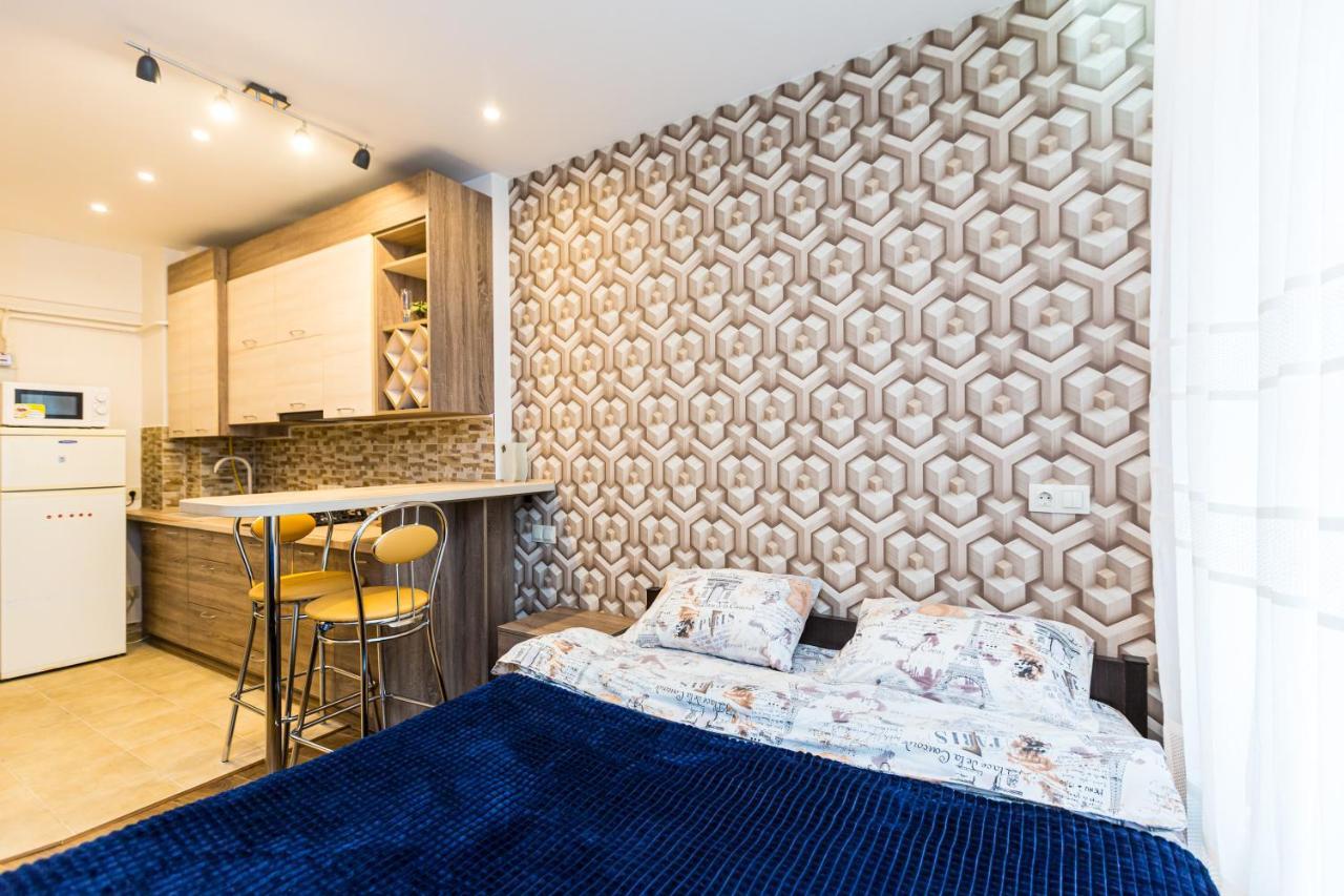2 Kn. Romana Apartment Lviv Exterior photo