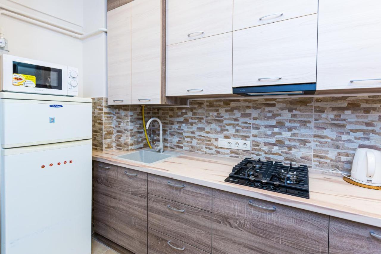 2 Kn. Romana Apartment Lviv Exterior photo